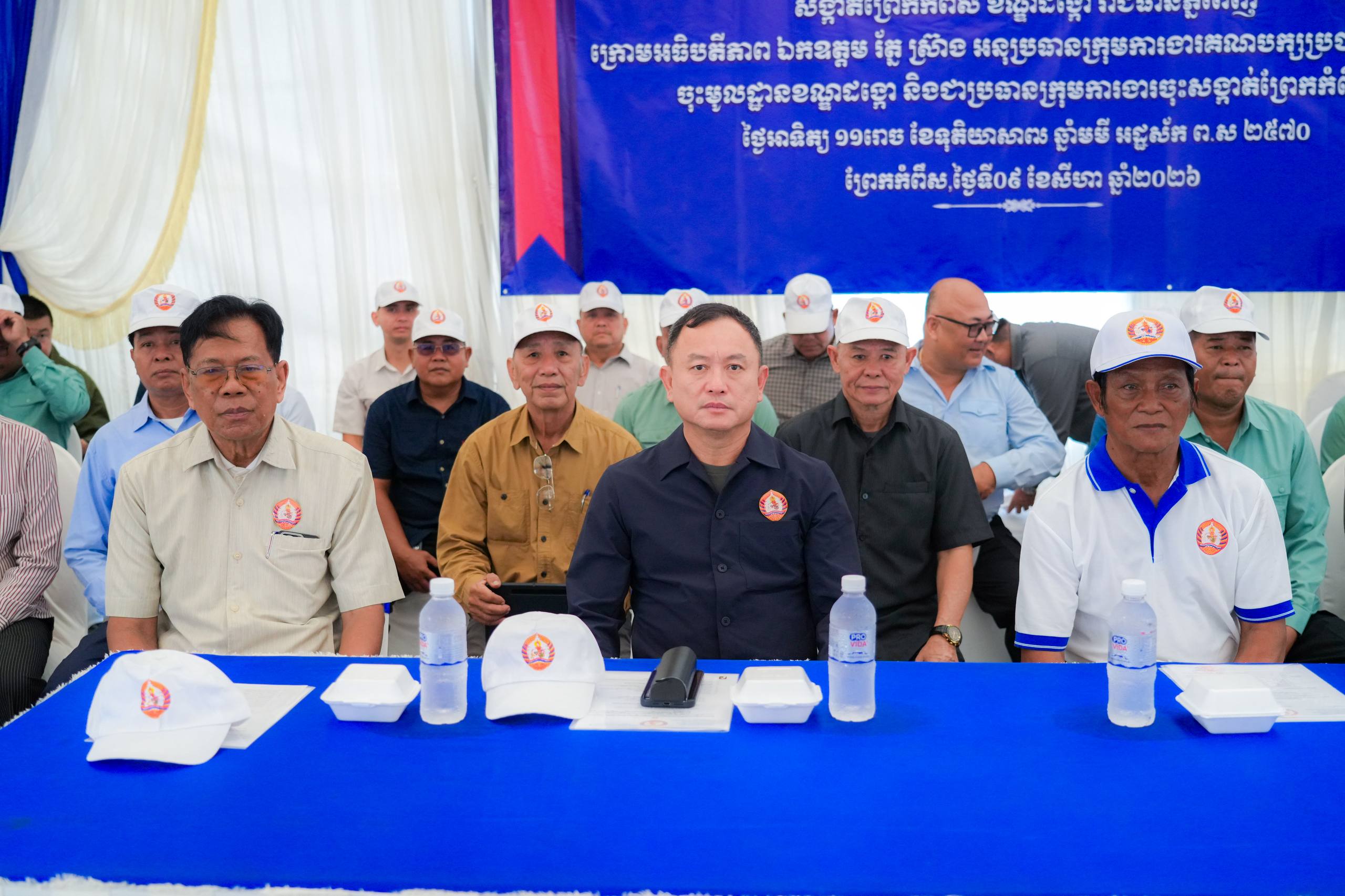 យុវជនជំនាន់ថ្មីរួមជាមួយសកម្មជនមកពីគណបក្សដទៃ សរុប៤២៧នាក់ ស្ម័គ្រចិត្តចូលរួមជីវភាពនយោបាយជាមួយគណបក្សប្រជាជនកម្ពុជា ក្នុងសង្កាត់ព្រែកកំពឹស!